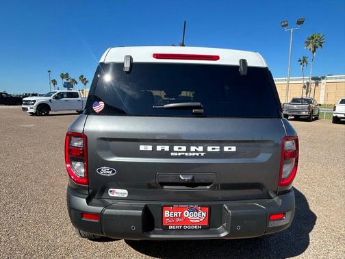 CARBONIZED GRAY METALLIC 2026 Ford Bronco Sport Heritage
