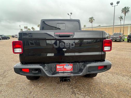 Black Clearcoat 2024 Jeep Gladiator Sport S