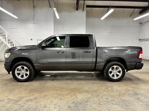 Granite Crystal Metallic Clearcoat 2020 RAM 1500 Big Horn/Lone Star