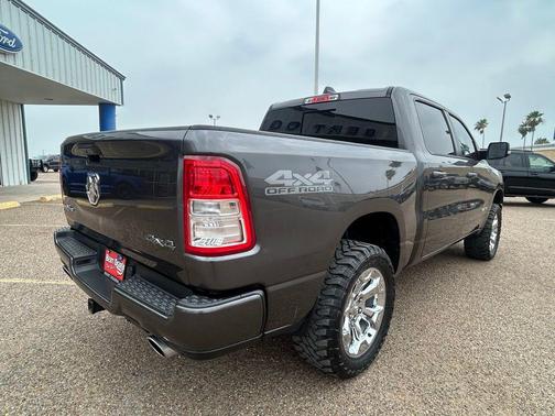 Granite Crystal Metallic Clearcoat 2020 RAM 1500 Big Horn/Lone Star