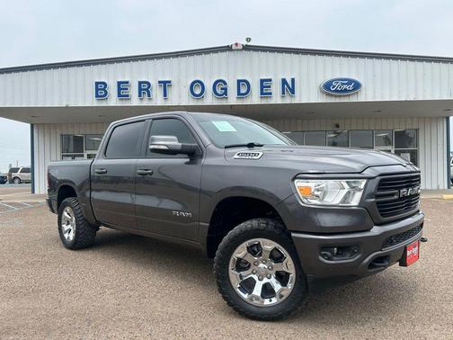Granite Crystal Metallic Clearcoat 2020 RAM 1500 Big Horn/Lone Star