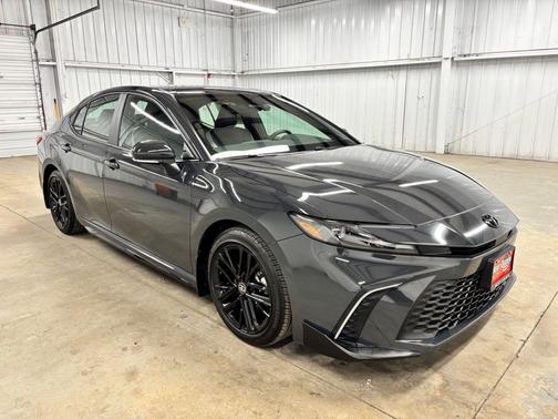 Underground 2025 Toyota Camry SE