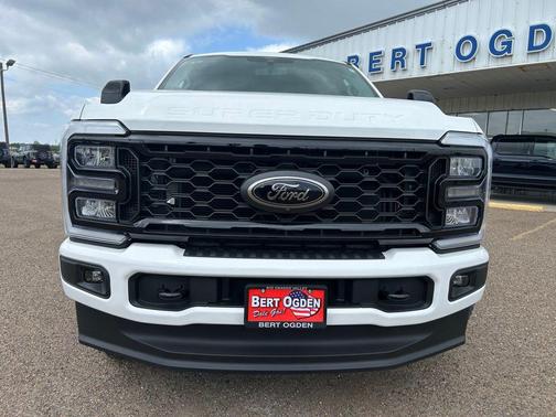 STAR WHITE 2026 Ford F-250 Lariat
