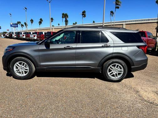 CARBONIZED GRAY METALLIC 2026 Ford Explorer Active