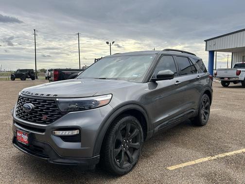 2023 Ford Explorer ST-Line