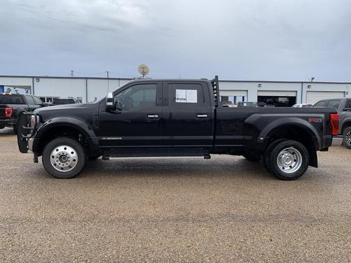 2022 Ford F-450 Lariat