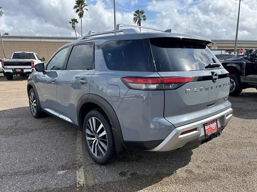 2022 Nissan Pathfinder Platinum 4WD