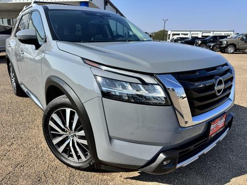 2022 Nissan Pathfinder Platinum 4WD