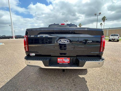 Antimatter Blue Metallic 2026 Ford F-150 Lariat