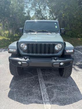 Anvil Clear Coat 2024 Jeep Gladiator Sport