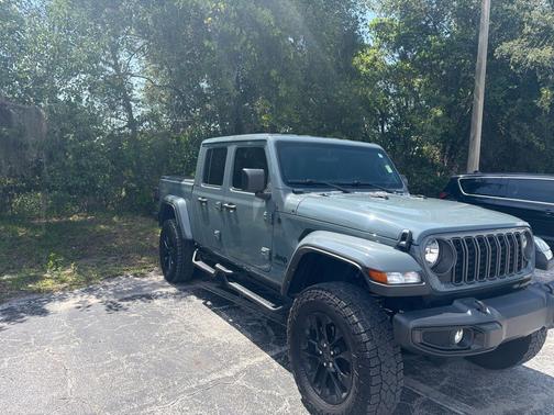 Anvil Clear Coat 2024 Jeep Gladiator Sport