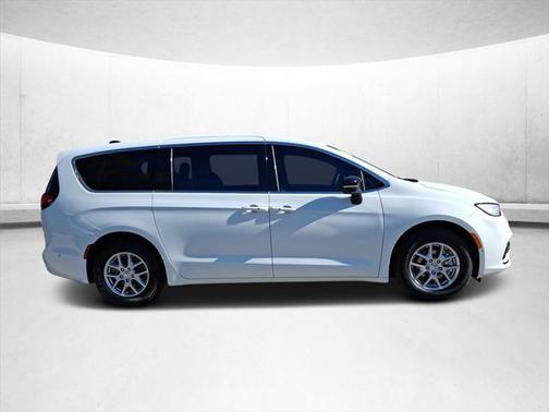 2025 Chrysler Pacifica L