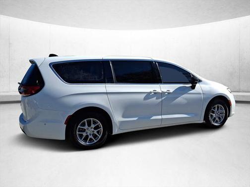 2025 Chrysler Pacifica L