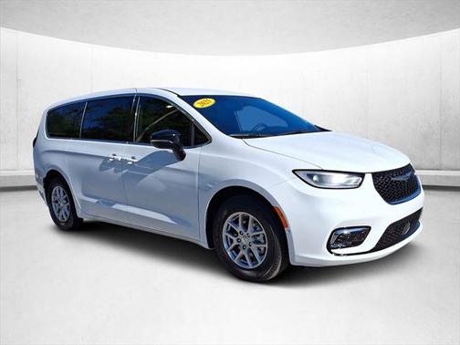 2025 Chrysler Pacifica L