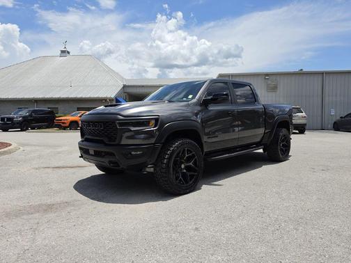 Granite Crystal Metallic Clearcoat 2025 RAM 1500 RHO Crew Cab 4x4 5'7' Box