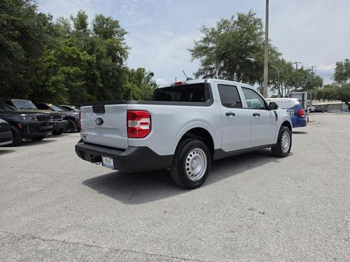 Space White Metallic 2025 Ford Maverick XL