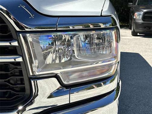 2024 RAM 2500 Tradesman Crew Cab 4x4 6'4' Box