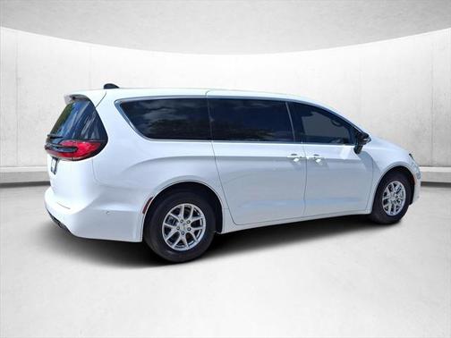 2025 Chrysler Pacifica L