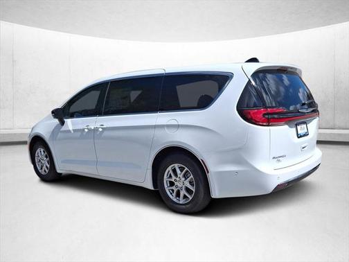 2025 Chrysler Pacifica L