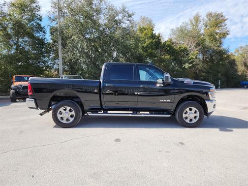 2025 RAM 2500 Big Horn Crew Cab 4x4 6'4' Box