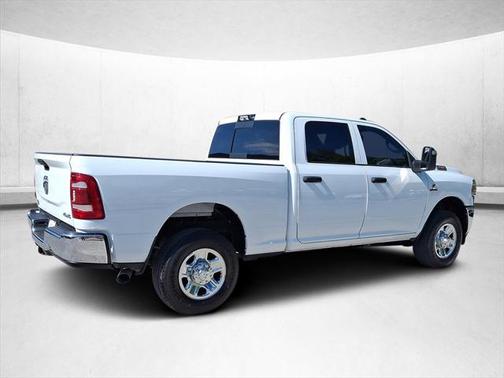 2024 RAM 2500 Tradesman Crew Cab 4x4 6'4' Box