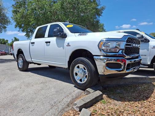 2024 RAM 2500 Tradesman Crew Cab 4x4 6'4' Box