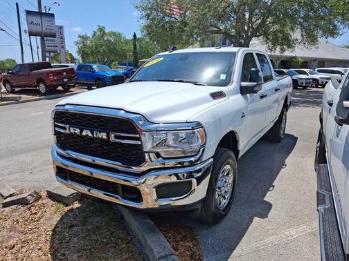 2024 RAM 2500 Tradesman Crew Cab 4x4 6'4' Box