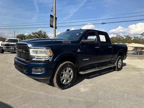 2020 RAM 2500 Laramie Crew Cab 4X4 6'4' Box