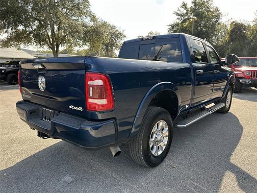 2020 RAM 2500 Laramie Crew Cab 4X4 6'4' Box