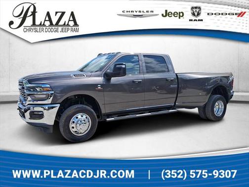 2025 RAM 3500 Tradesman Crew Cab 4x4 8' Box