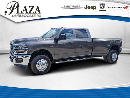 2025 RAM 3500 Tradesman Crew Cab 4x4 8' Box