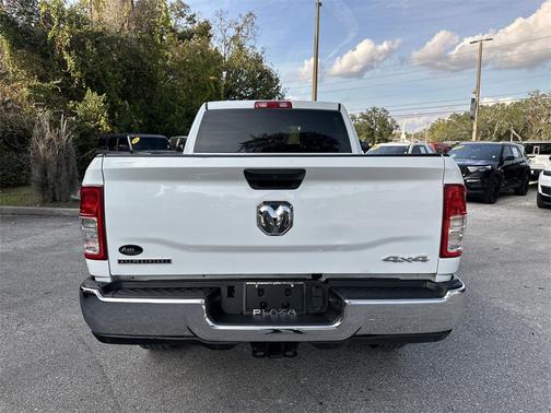 2023 RAM 2500 Big Horn Crew Cab 4x4 6'4' Box