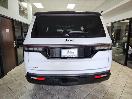 2026 Jeep Grand Wagoneer L Summit Obsidian 4x4