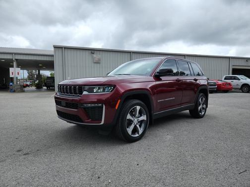 Velvet 2026 Jeep Grand Cherokee Limited 4x2