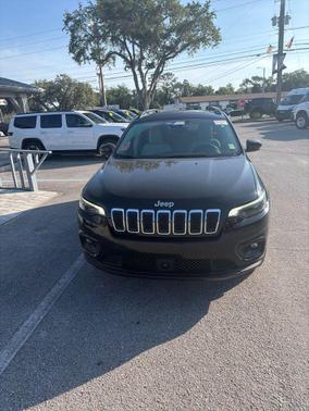 Diamond Black Crystal Pearlcoat 2022 Jeep Cherokee Latitude Lux