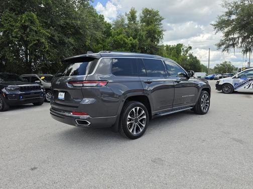 Gray Metallic 2021 Jeep Grand Cherokee L Overland