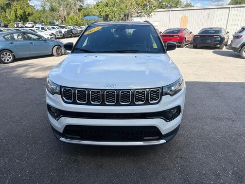 Bright White Clearcoat 2024 Jeep Compass Limited