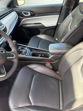 Bright White Clearcoat 2024 Jeep Compass Limited