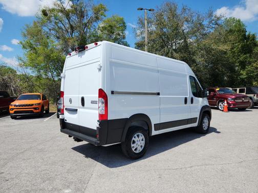 Bright White Clearcoat 2026 RAM ProMaster 2500 High Roof