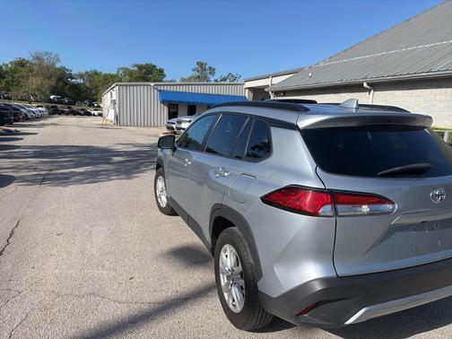 Sonic Silver 2023 Toyota Corolla Cross LE