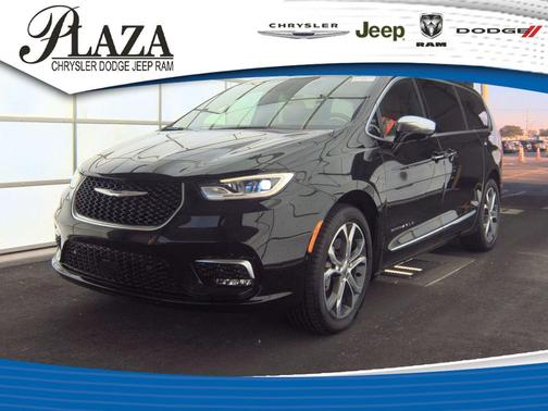 Diamond Black 2024 Chrysler Pacifica L