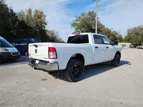 2024 RAM 2500 Big Horn Crew Cab 4x4 6'4' Box