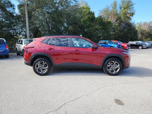 2025 Chevrolet Trax LT