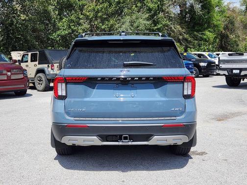 Vapor Blue Metallic 2025 Ford Explorer Active