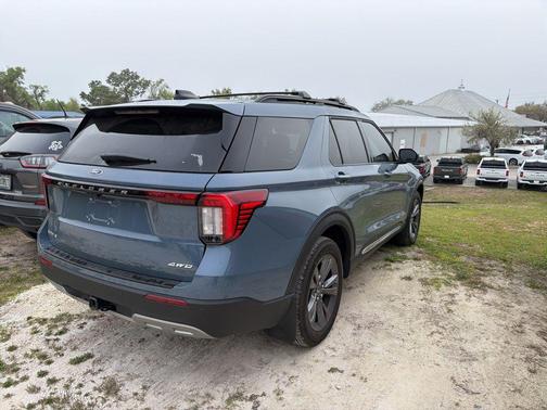 Vapor Blue Metallic 2025 Ford Explorer Active