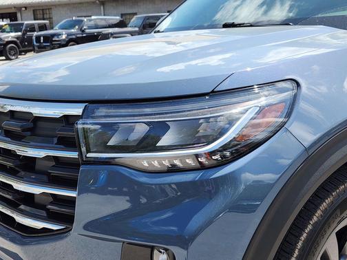 Vapor Blue Metallic 2025 Ford Explorer Active