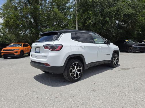 Bright White Clearcoat 2025 Jeep Compass Limited