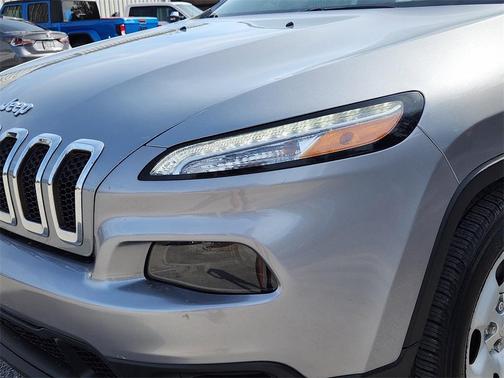 2017 Jeep Cherokee Sport