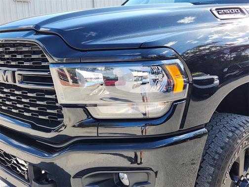 2024 RAM 2500 Big Horn Crew Cab 4x4 6'4' Box