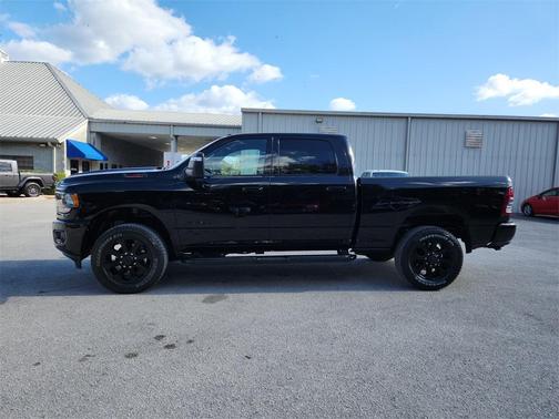 2024 RAM 2500 Big Horn Crew Cab 4x4 6'4' Box